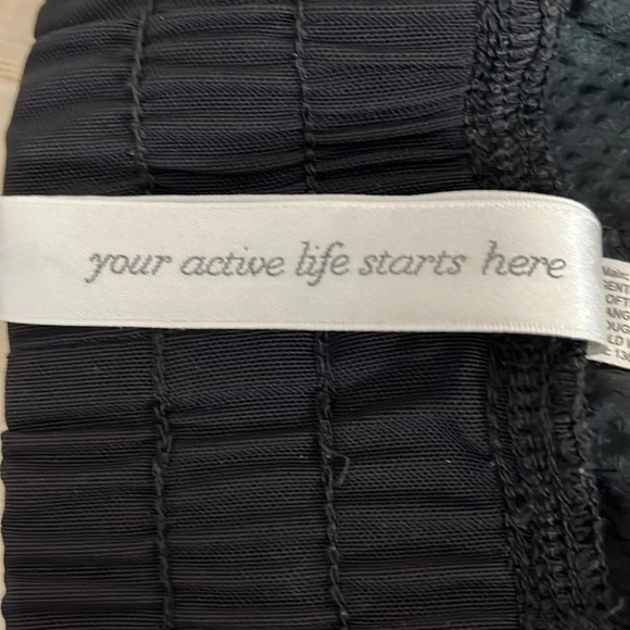 Lorna Jane Active Studio Type Pants in Black - Size Small - Picture 5 of 6